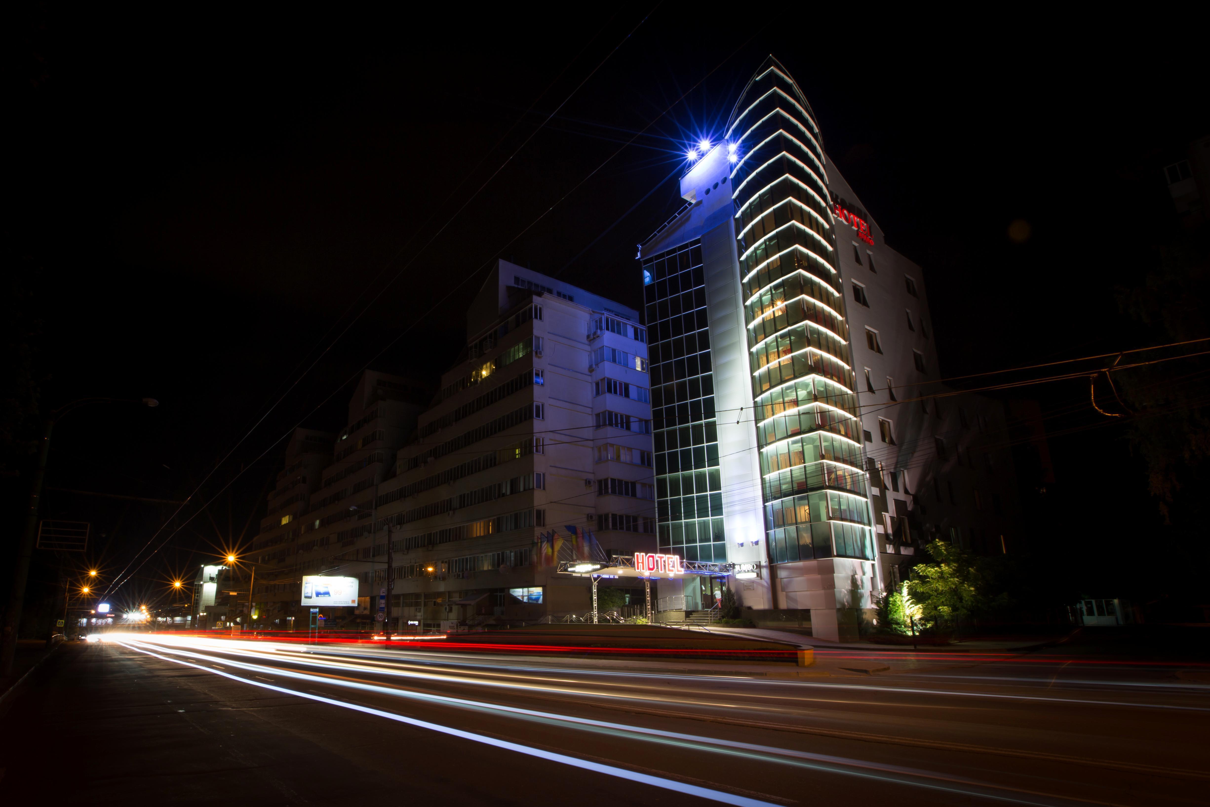 Jumbo Hotel キシナウ エクステリア 写真